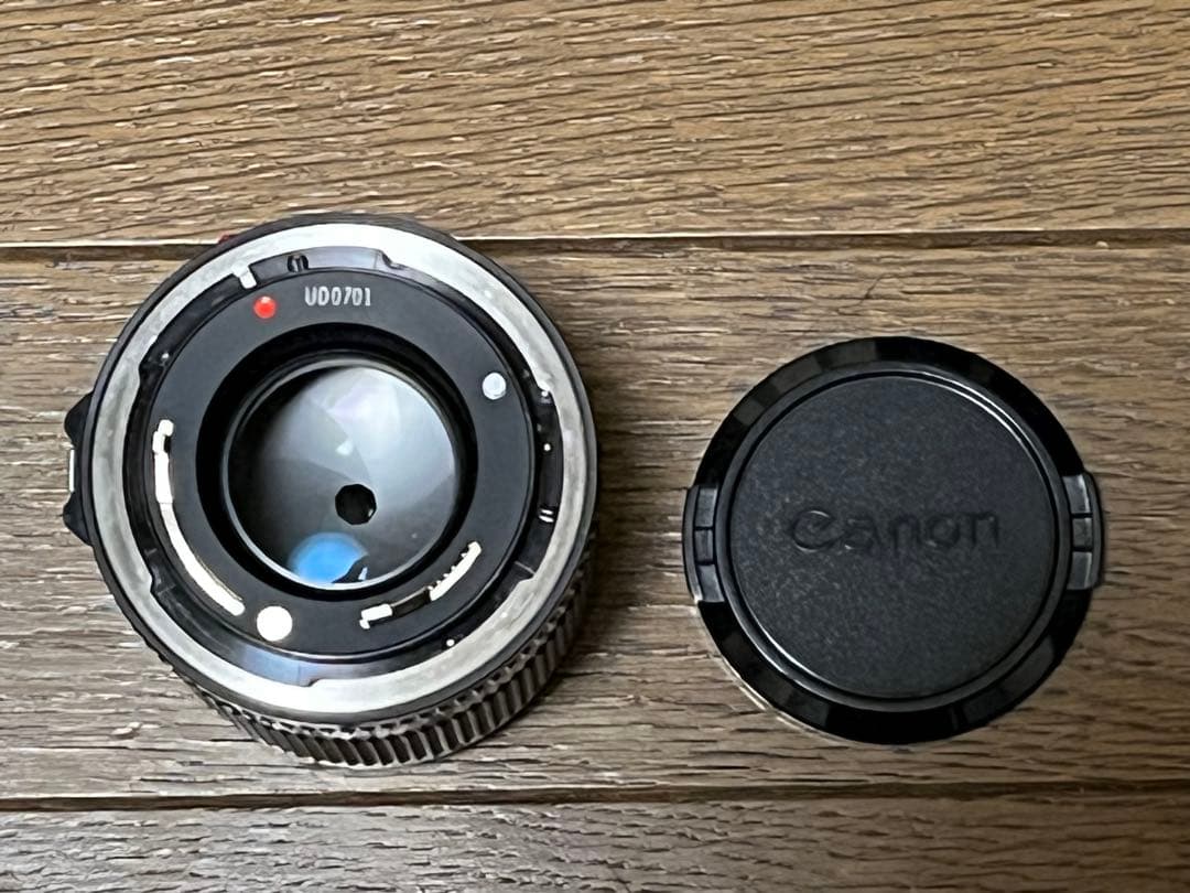 Ｃａｎｏｎ　ＡＥ－１　一眼レフカメラ　セット　ブラック　ストロボ・レンズ付き