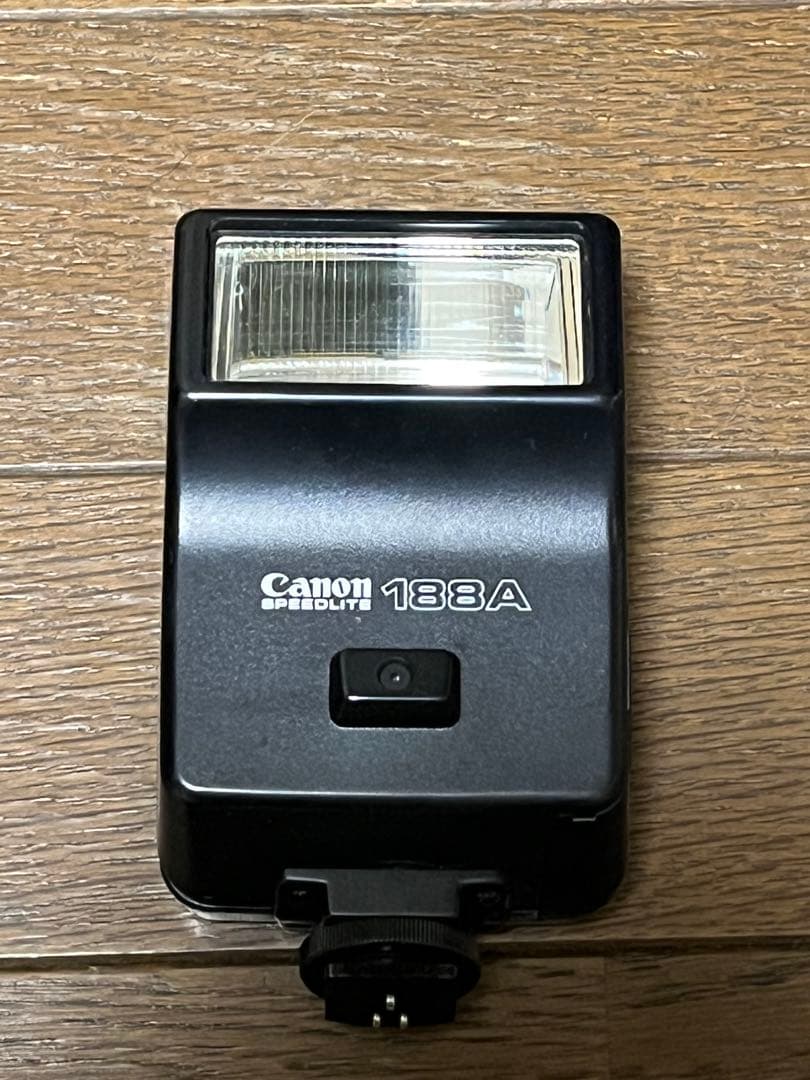 Ｃａｎｏｎ　ＡＥ－１　一眼レフカメラ　セット　ブラック　ストロボ・レンズ付き