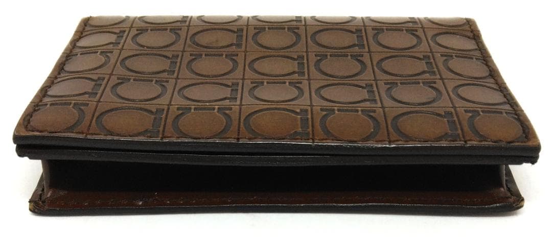 サルヴァトーレフェラガモ カードケース 名刺入 レザー 中古品 (59016)