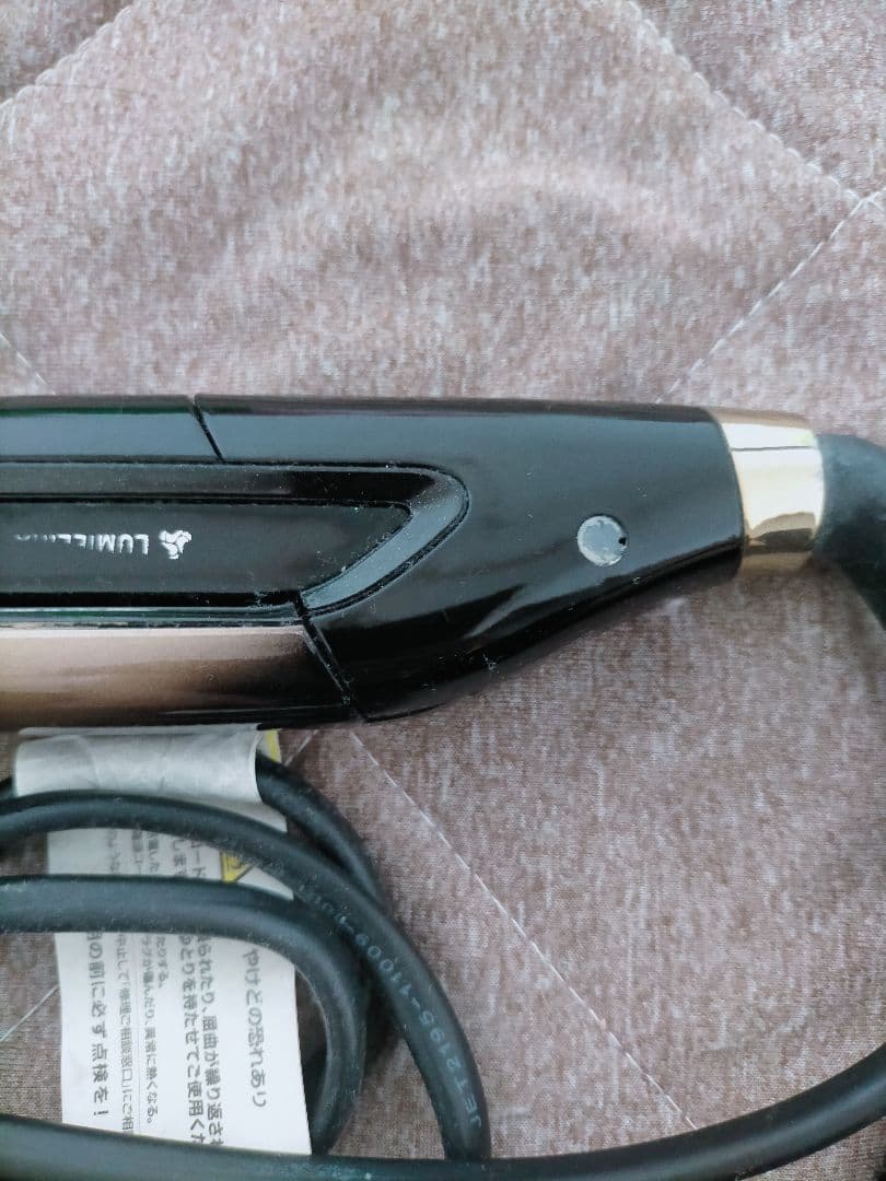 【お値下げ】ヘアビューロン4dplus 40-180℃ストレートヘアアイロン