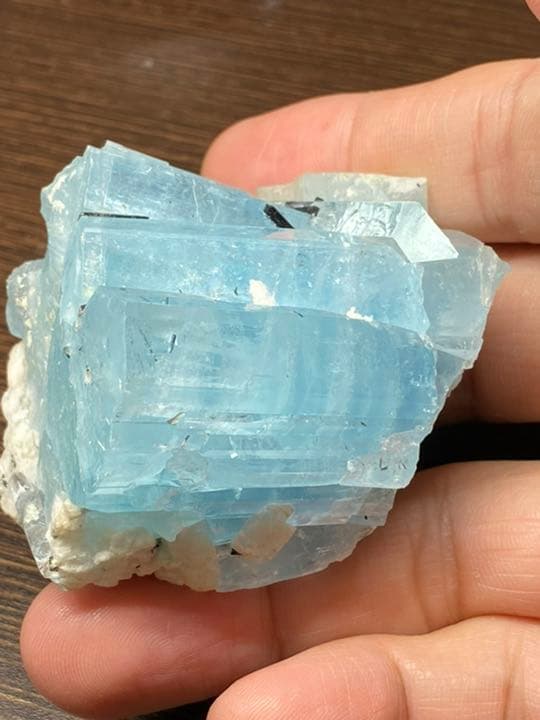 [超希少]SSSブラジル産   137ｇアクアマリン原石