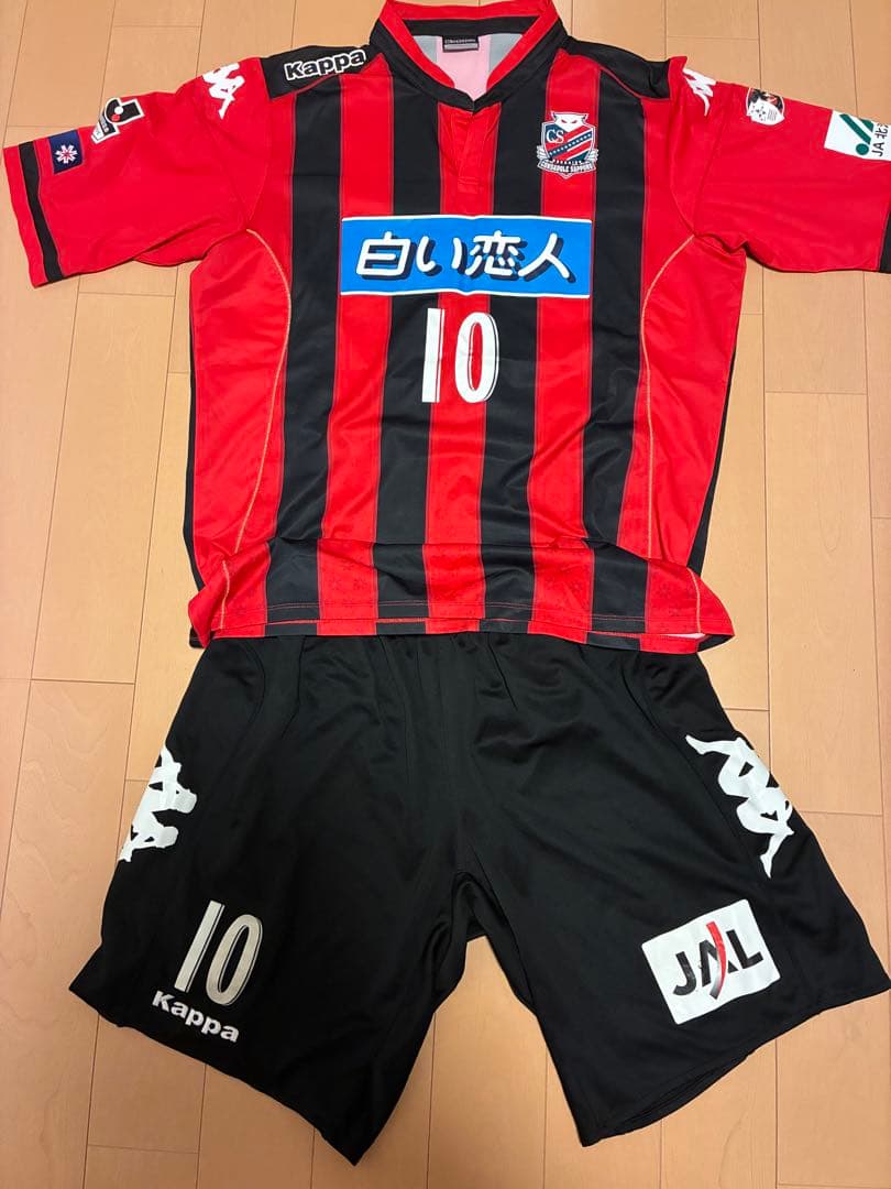 北海道コンサドーレ札幌　Kappa サッカーウェア 赤黒 ストライプ 10番