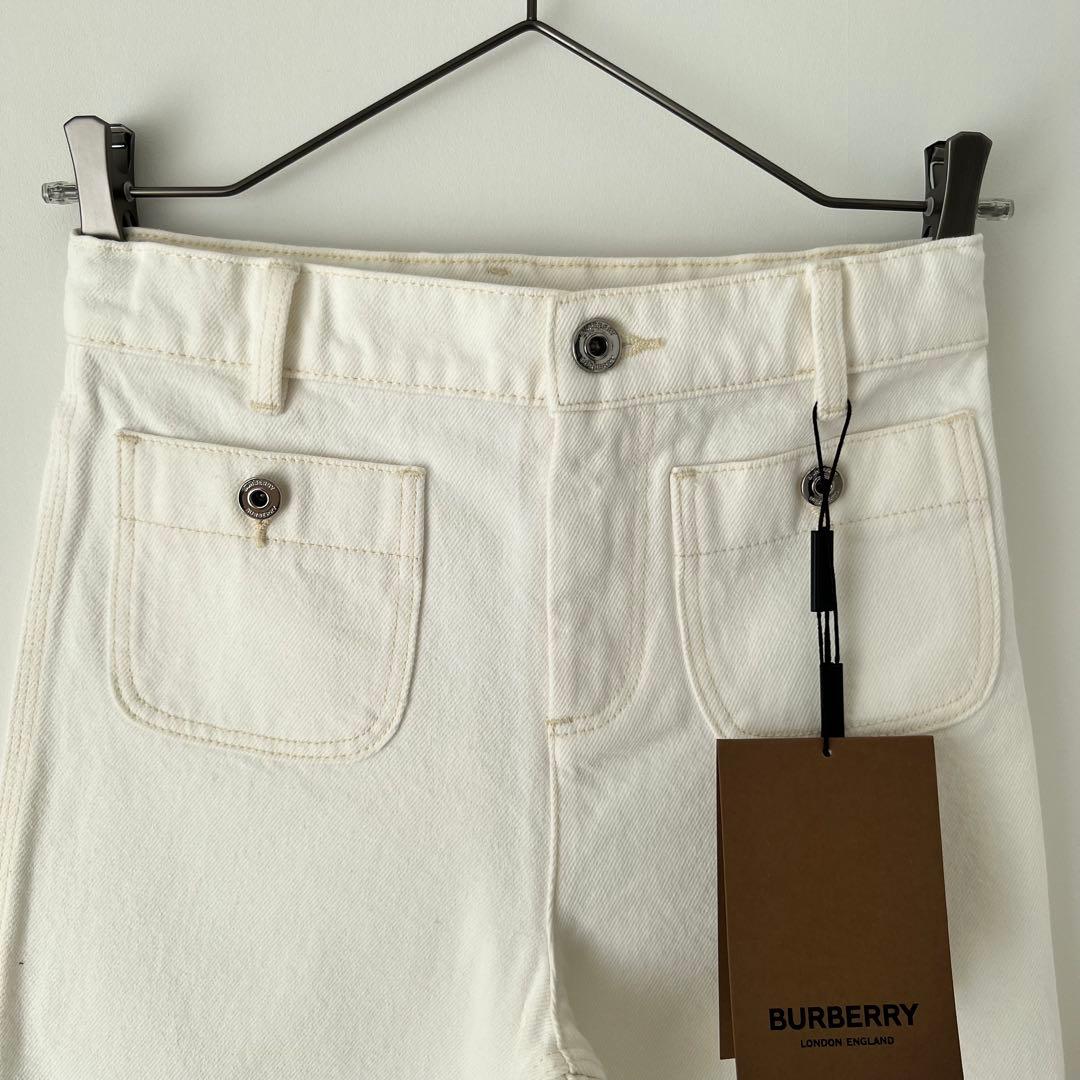 【新品タグ付き】BURBERRY バーバリー 140cm ロゴ 白デニムパンツ