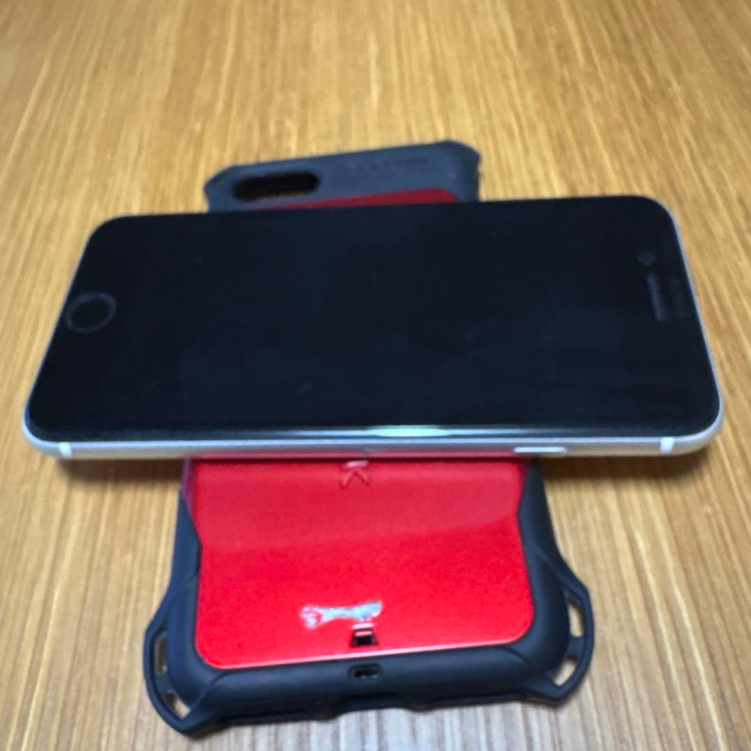 Apple iPhone SE 2 ホワイト 本体 Lightningケーブル