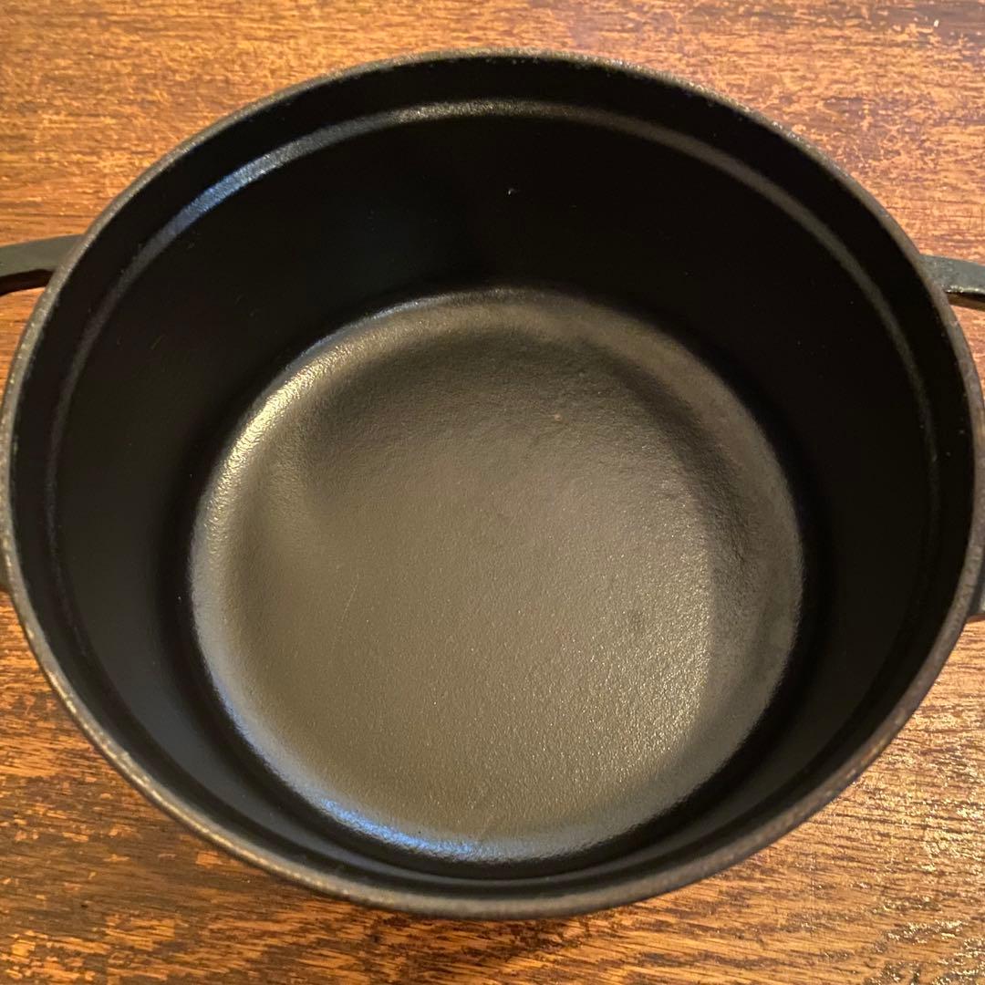 STAUB（ストウブ）ピコ・ココット ラウンド 18cm ブラック使用感あり