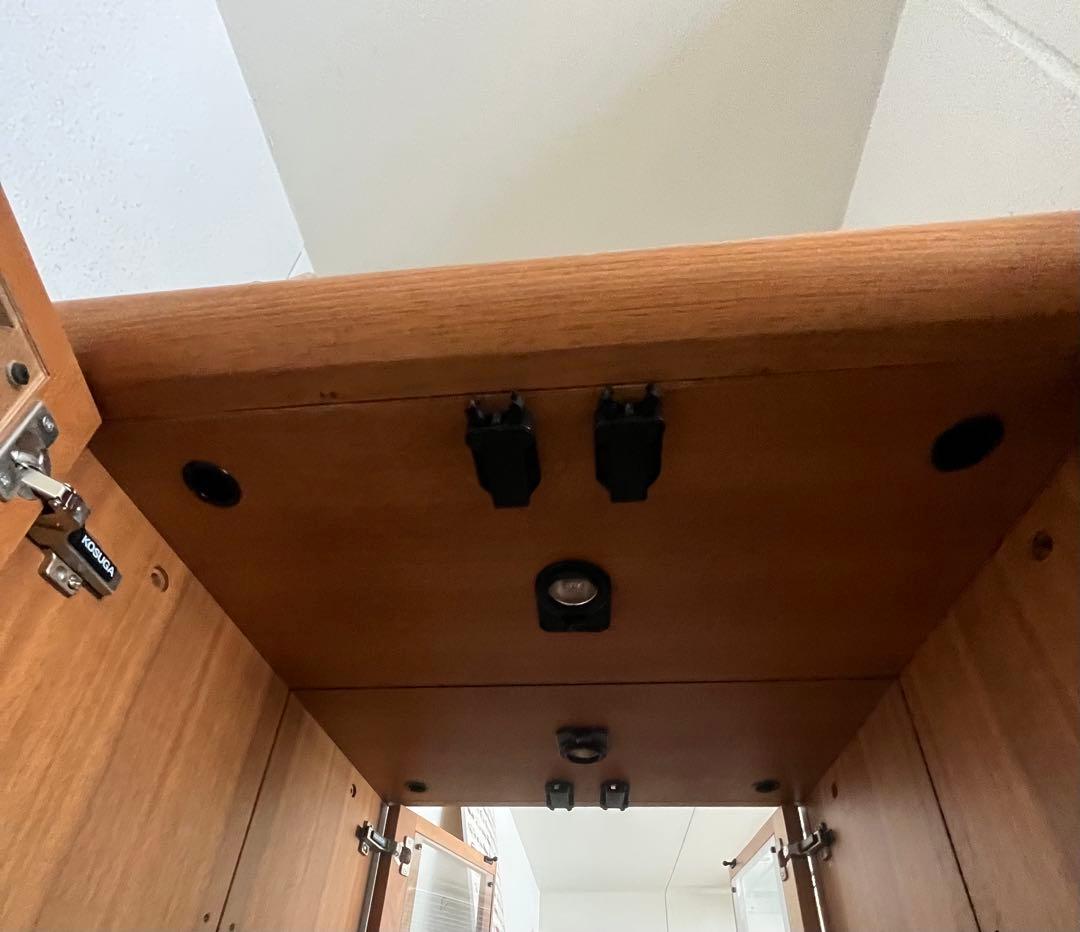 【新春特価】木製ガラス扉キャビネット 5段　(棚板もガラスで、めちゃ綺麗です)