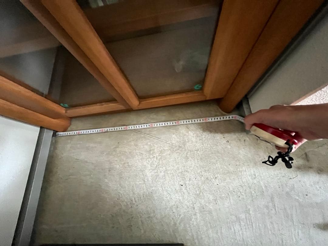 【新春特価】木製ガラス扉キャビネット 5段　(棚板もガラスで、めちゃ綺麗です)