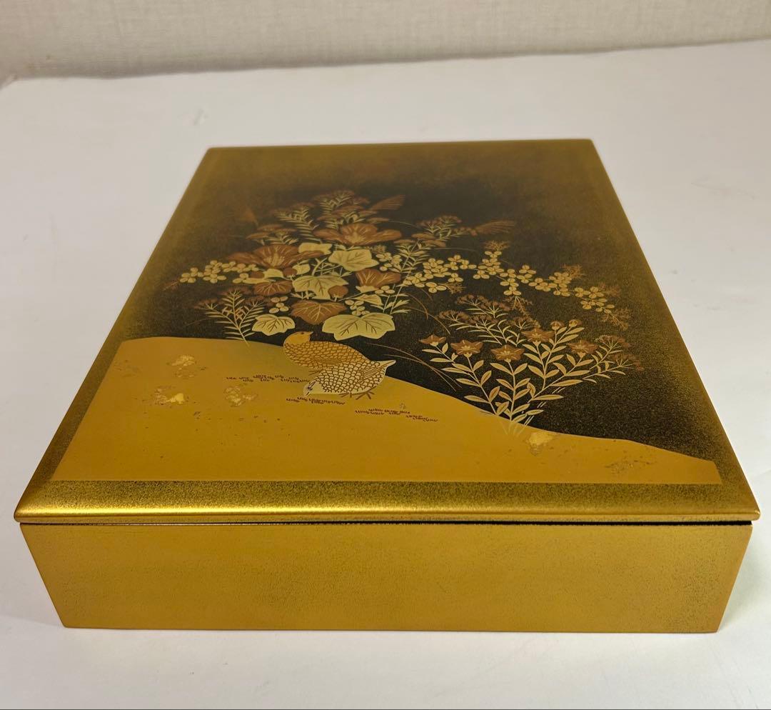 新品　金色の装飾文箱　木製