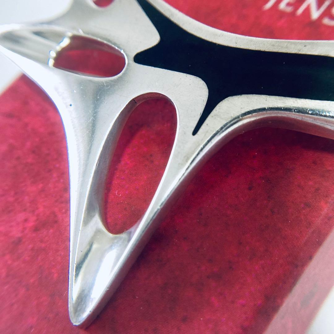   323 ヘニングコッペル ブローチ A258046