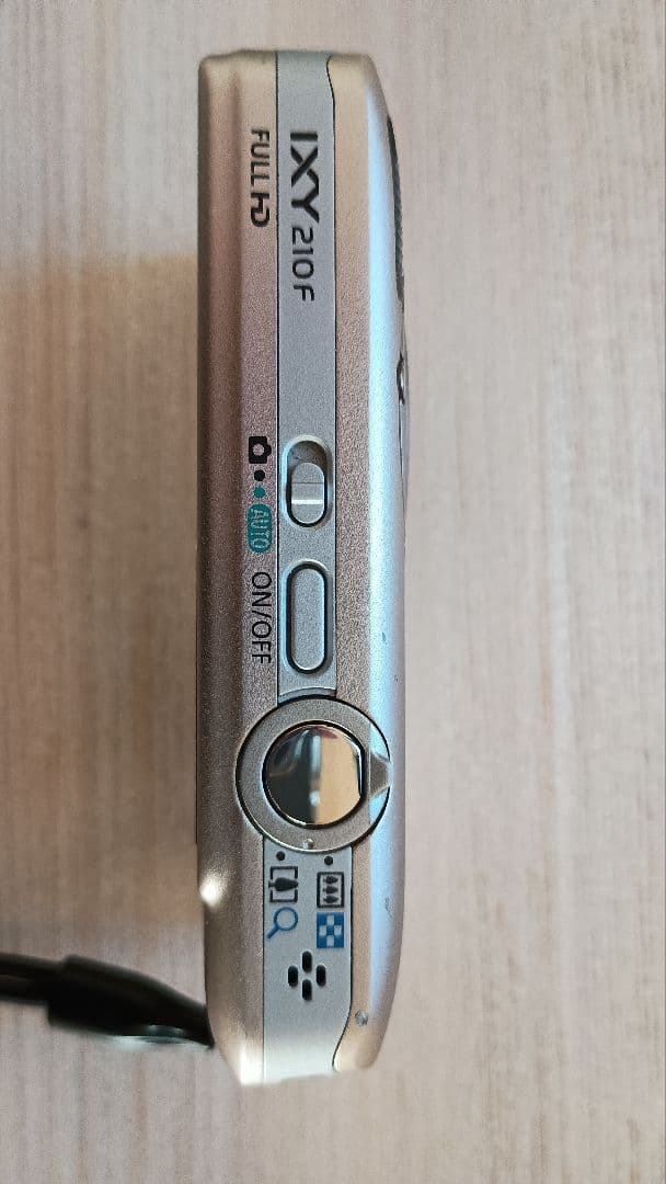 Canon IXY 210F コンパクトデジタルカメラ