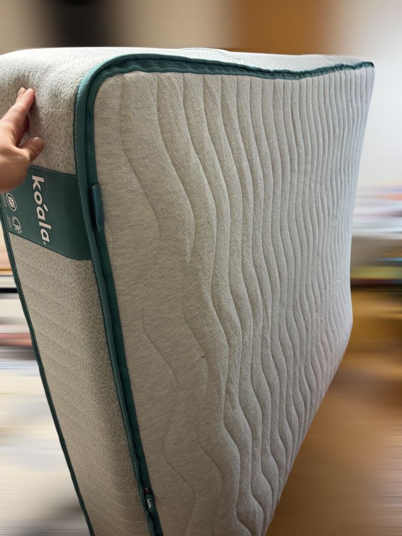 全国送料無料　コアラマットレス plus クィーンサイズマットレス