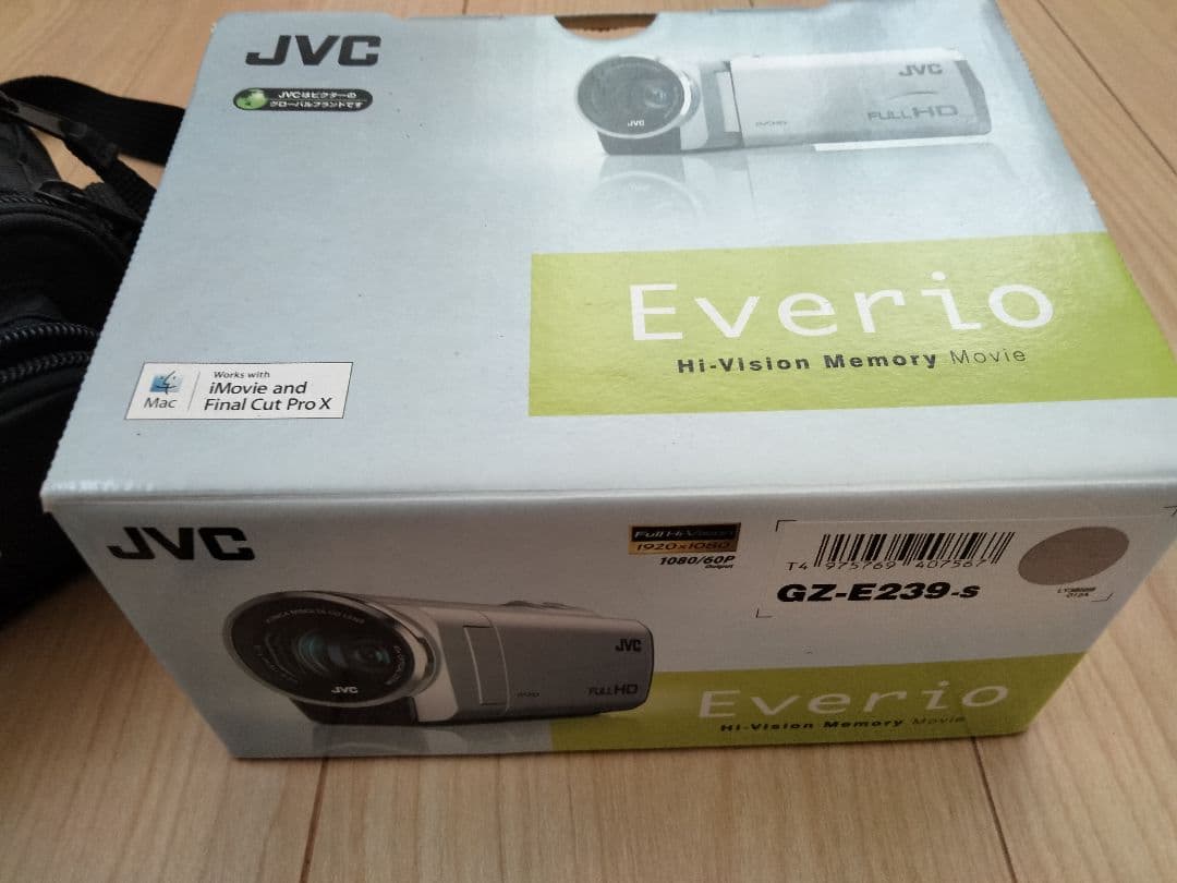 ●JVC ハイビジョンメモリームービー 携帯ケース付き