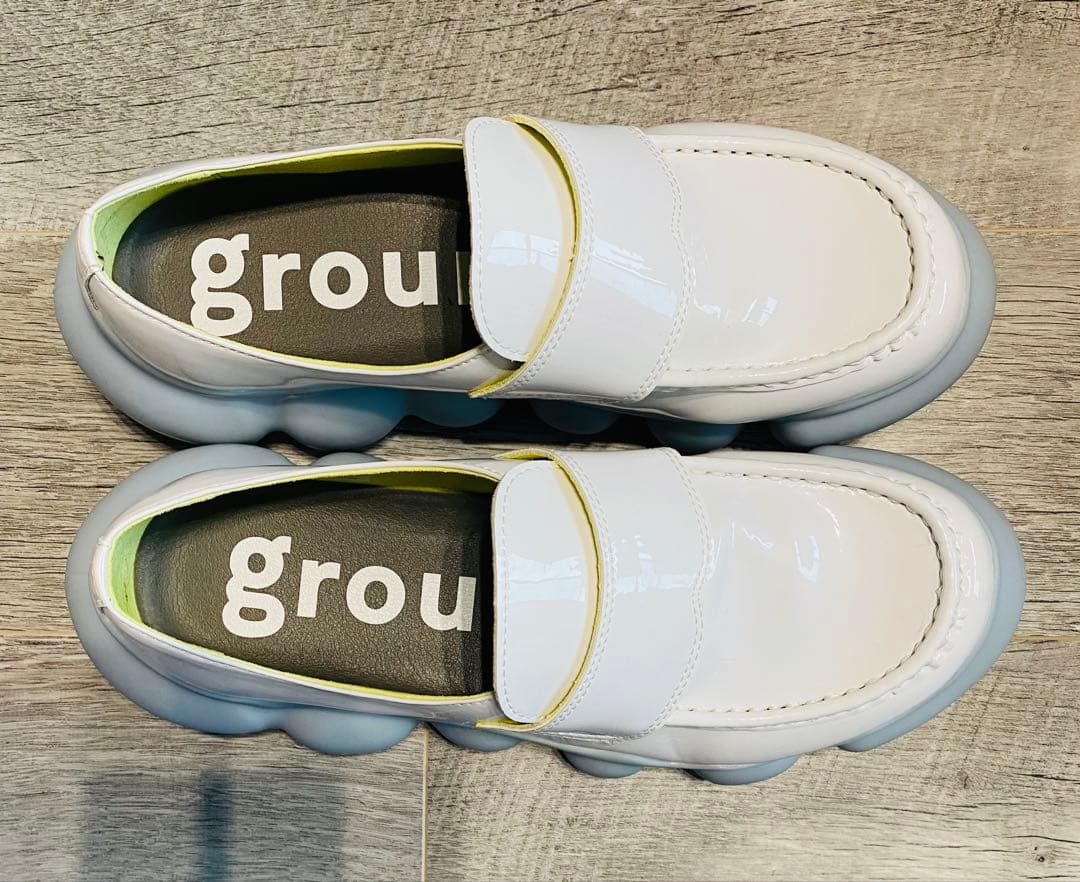grounds ジュエルローファー(ホワイト 厚底 ローファー 合成皮革)