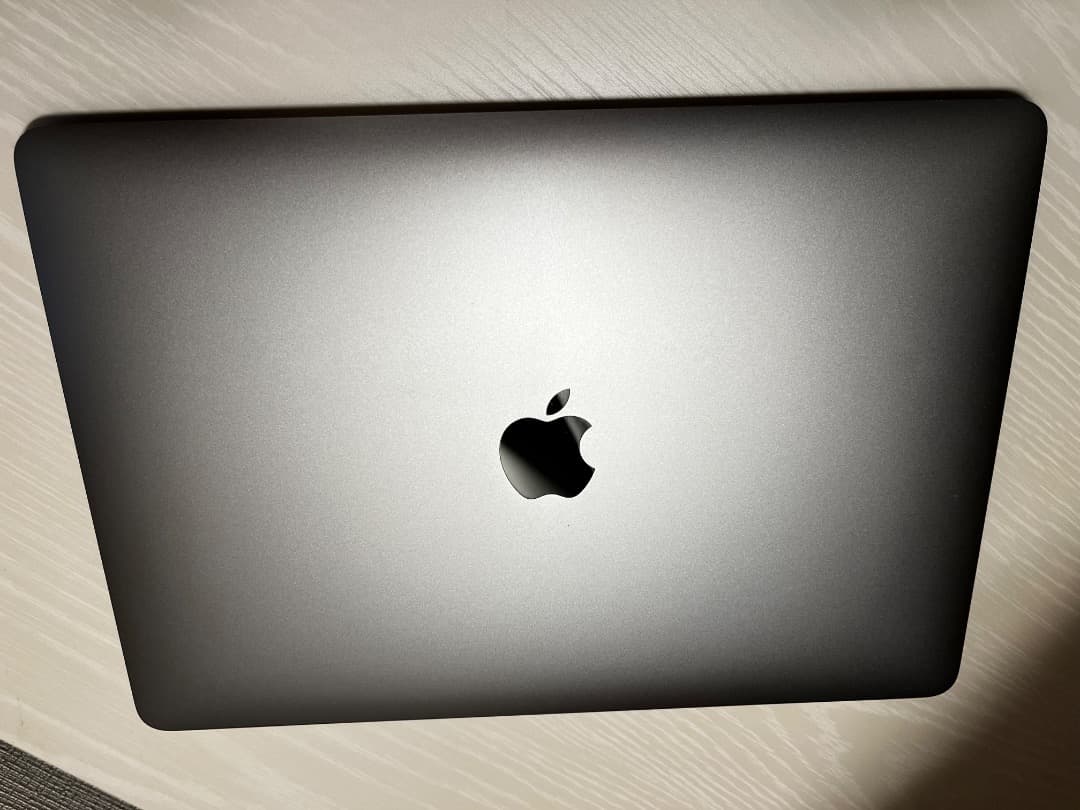 【すぐ使える】MacBook Air 13 2018 i5 8GB 初期化済