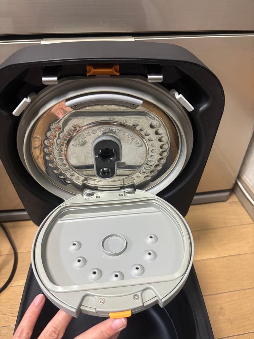 日立 炊飯器 RZ-V100FM -2022年製