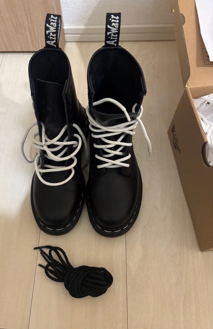 Dr.Martens ドクターマーチン ホワイトステッチ8ホールブーツUK3