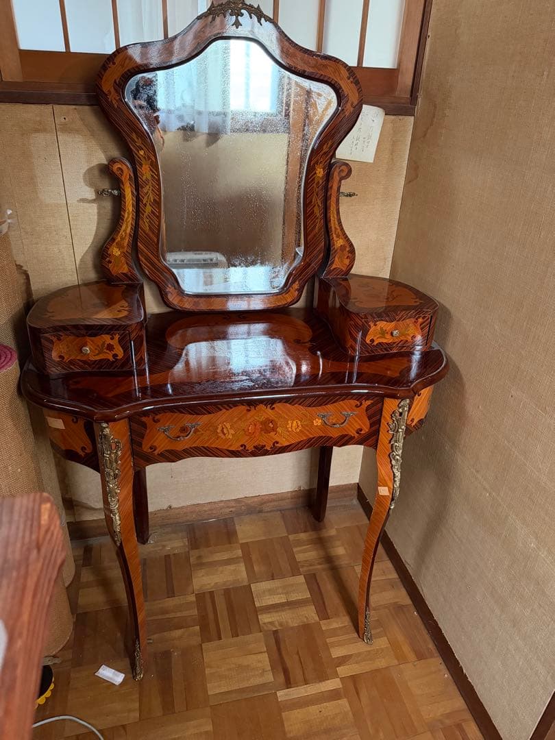 ビクトリアンスタイル ドレッシングテーブルドレッサー