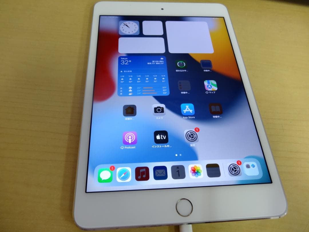 Apple iPadmini4 MK9P2J/A Wi-Fiモデル　②