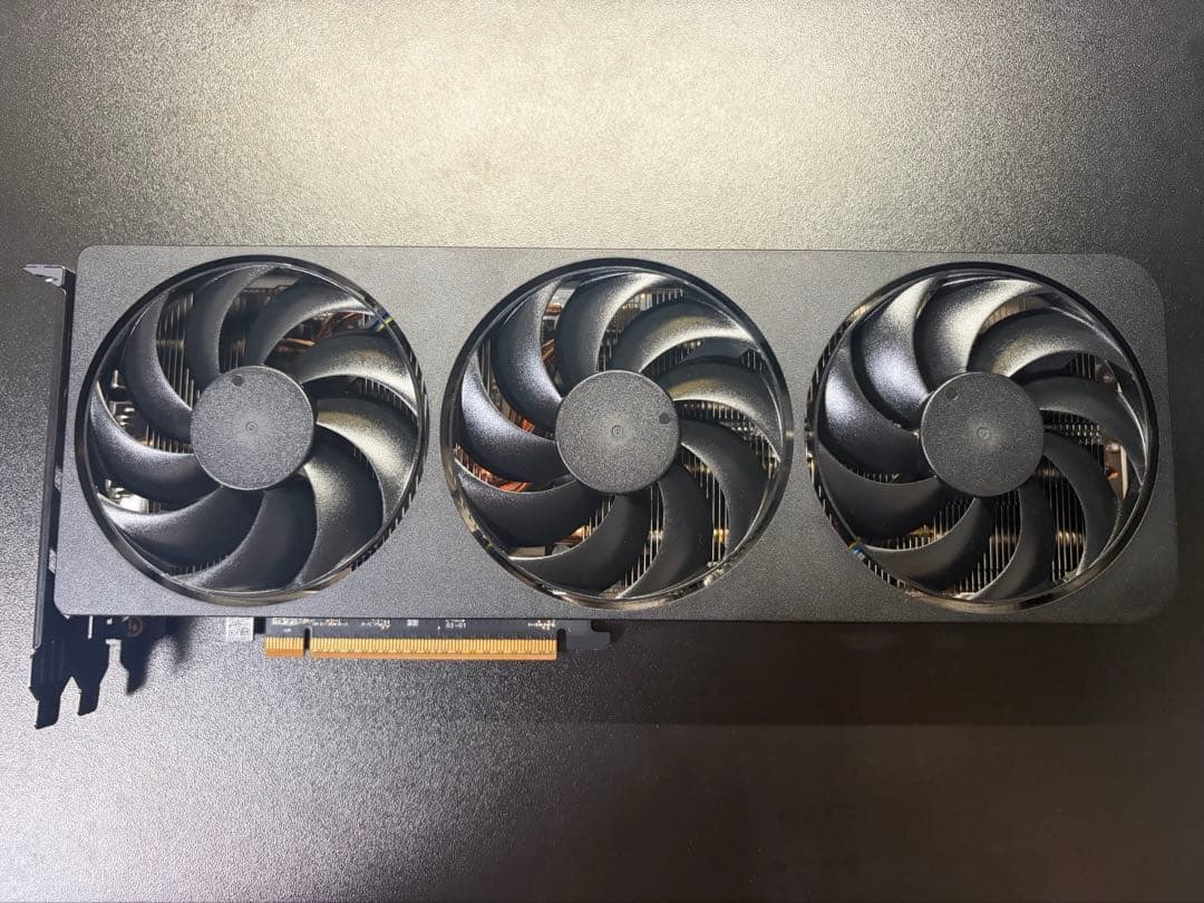 Radeon RX9070 玄人志向