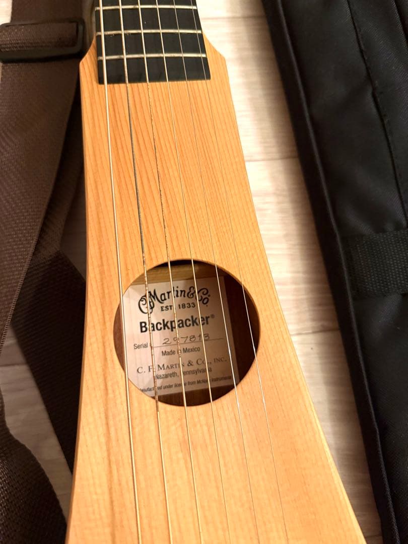 Martin BACKPACKER トラベルギター（専用ケース付き)