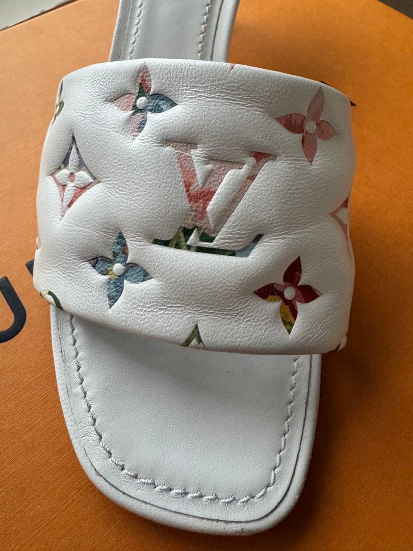 LOUIS VUITTON ホワイト ミュール　みこ