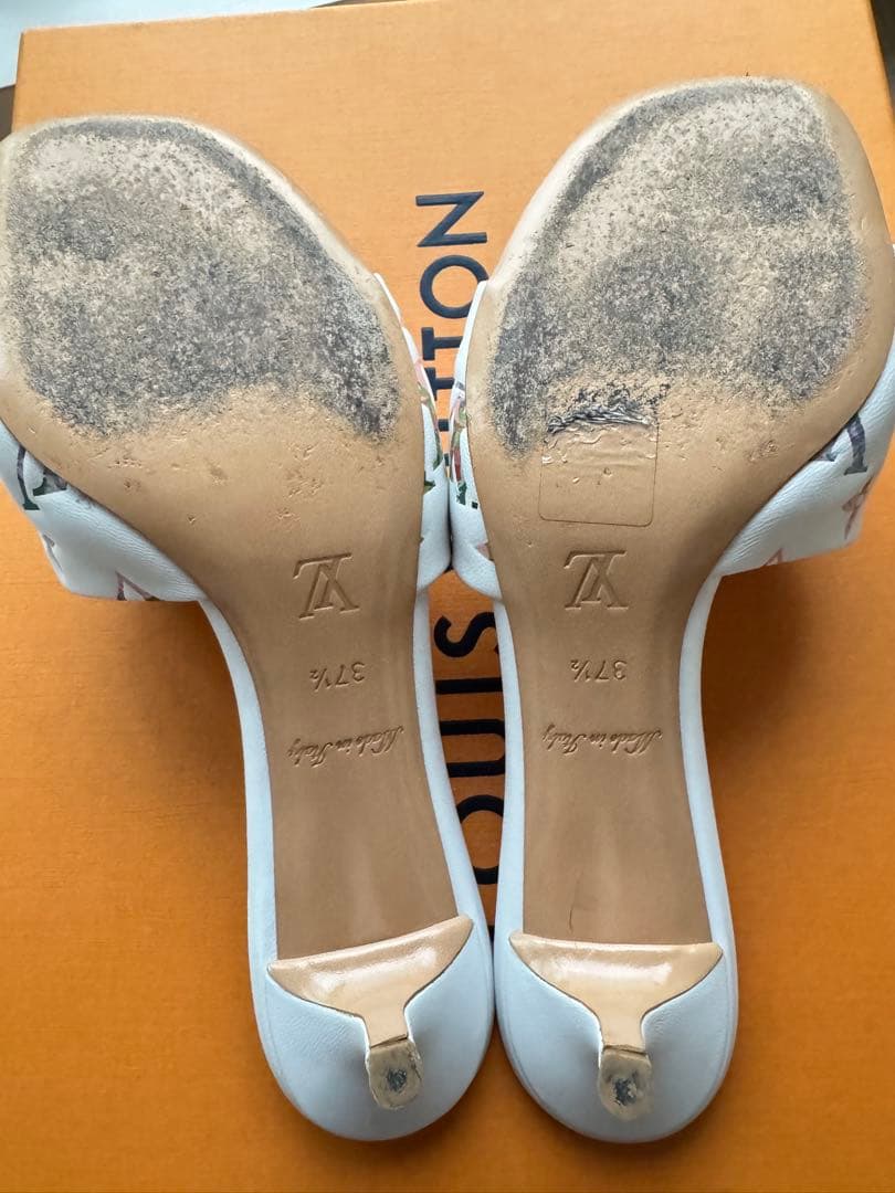 LOUIS VUITTON ホワイト ミュール　みこ