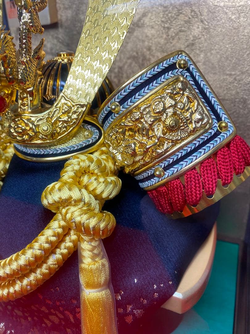 東京久月　五月人形　家紋付き兜飾り　ガラスケース入・コンパクトサイズ