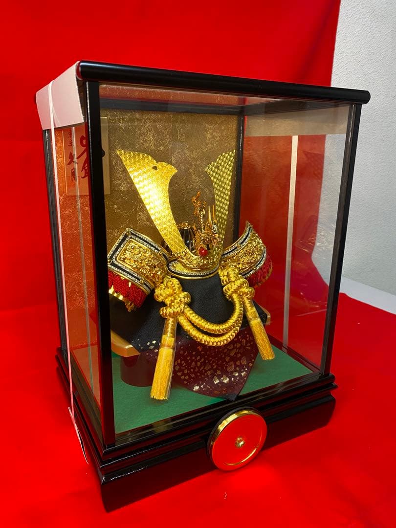 東京久月　五月人形　家紋付き兜飾り　ガラスケース入・コンパクトサイズ