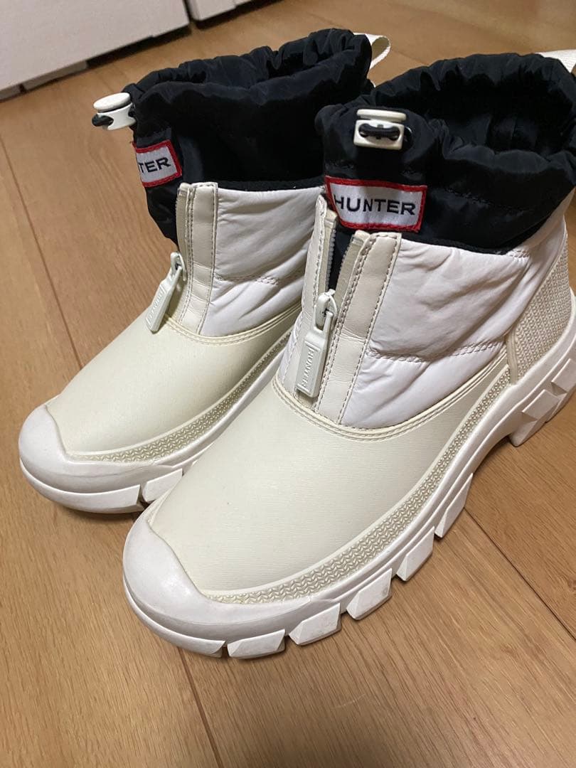 セ*ン様 HUNTER 38イントレピッド ジップ アンクル パファー スノーブ