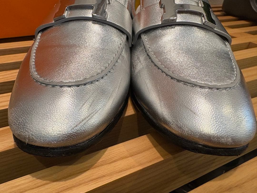 エルメス⭐︎モカシンパリシルバーレザーローファーH金具付き