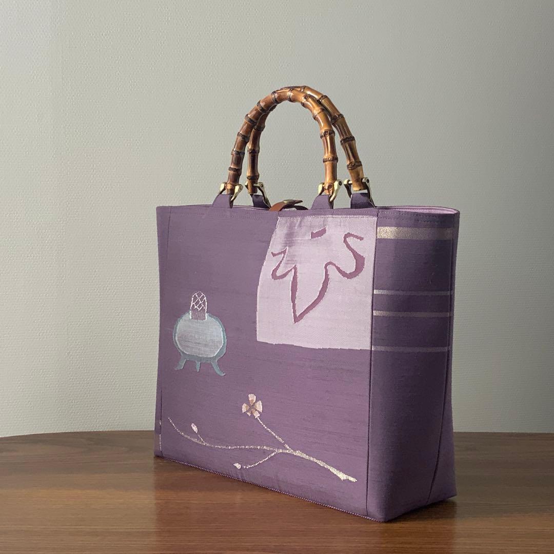 A4サイズ対応　紬帯　銀の香炉と金の枝花　リメイク　バンブーハンドルバッグ