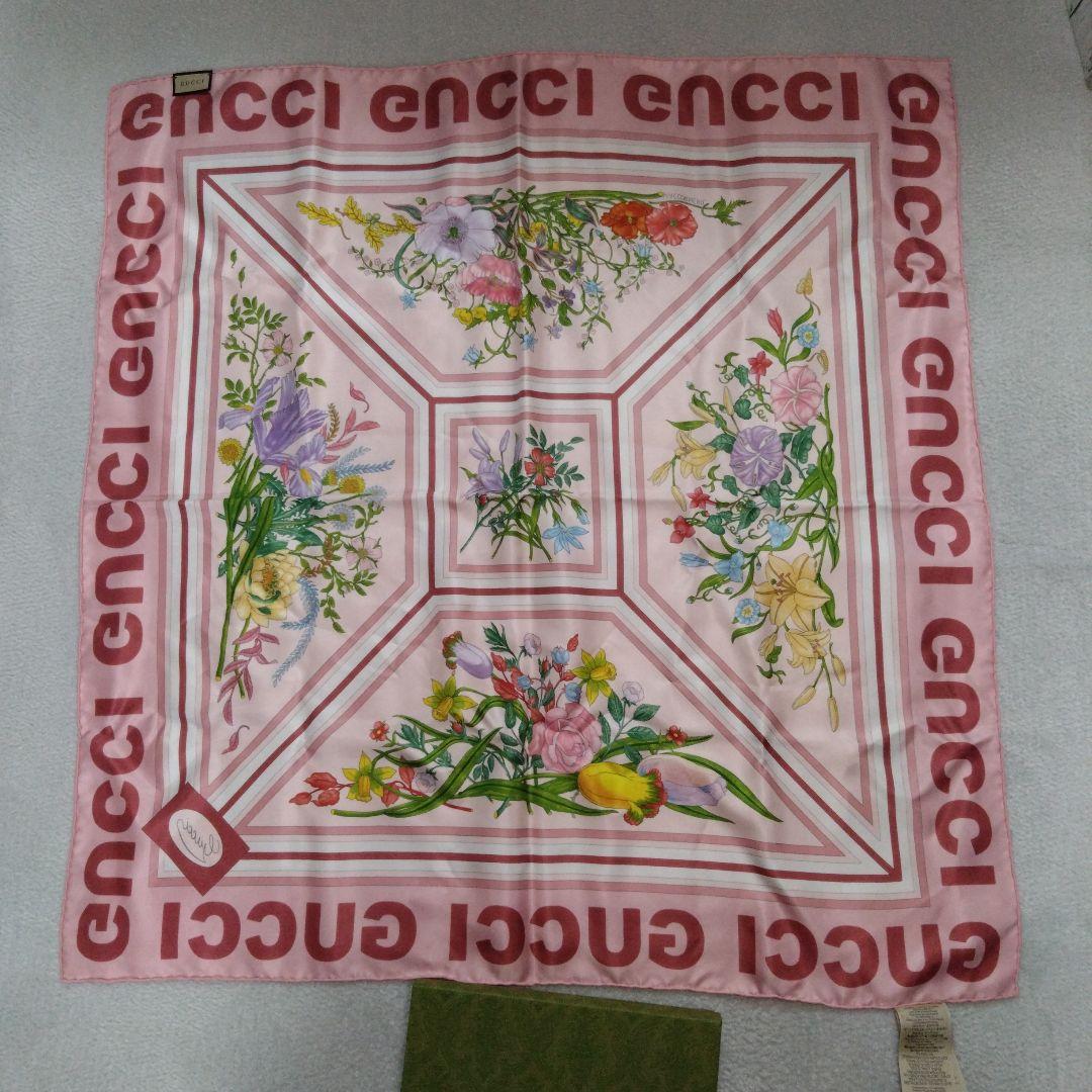 美品　GUCCI　シルク　スカーフ