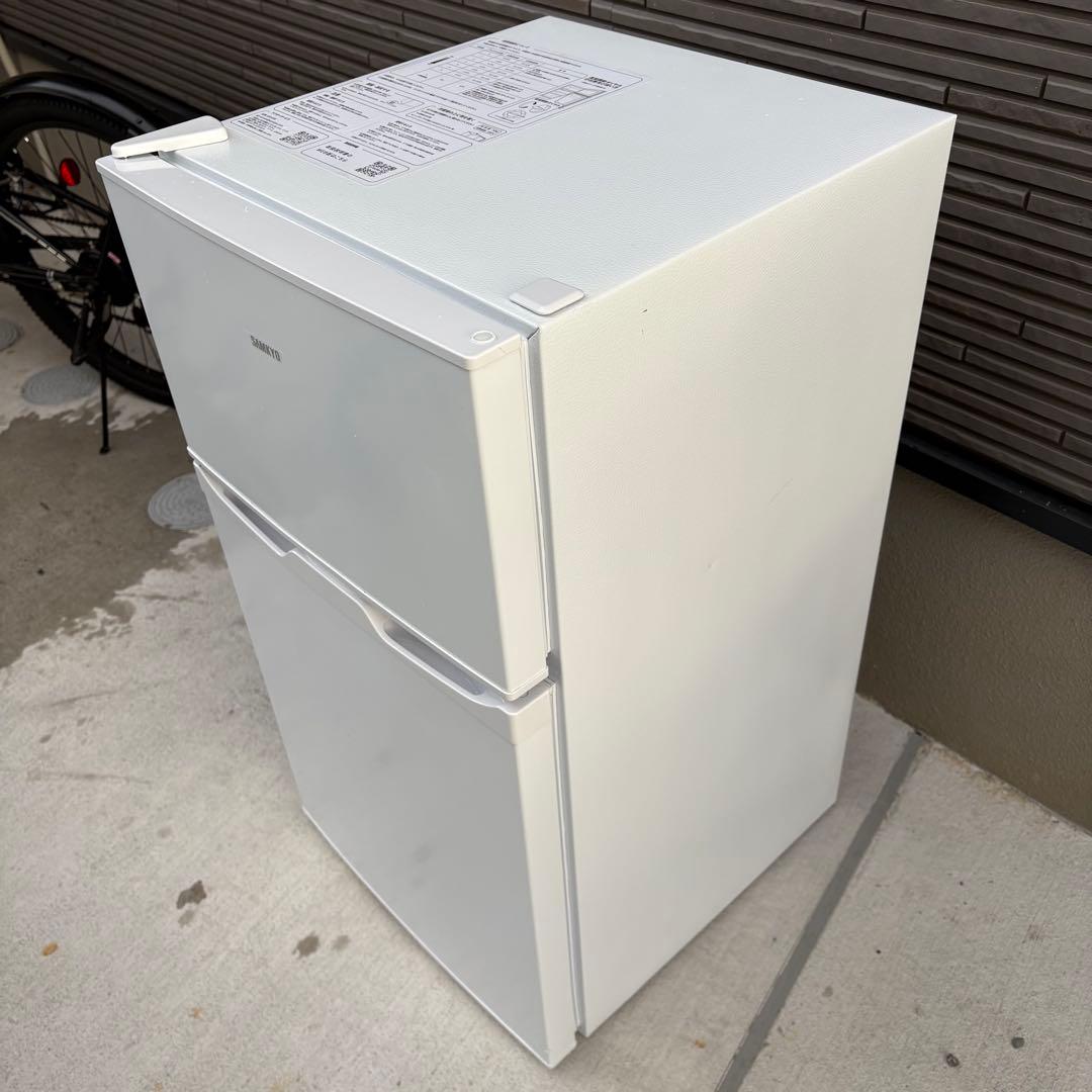 値下げ‼️【送料無料‼️】SAMKYO 冷蔵庫90L 2024年製　左開きたのメル便