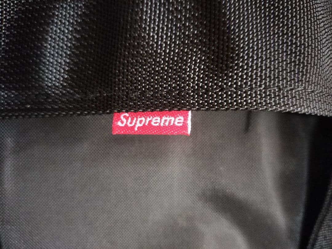 シュプリーム　カバン