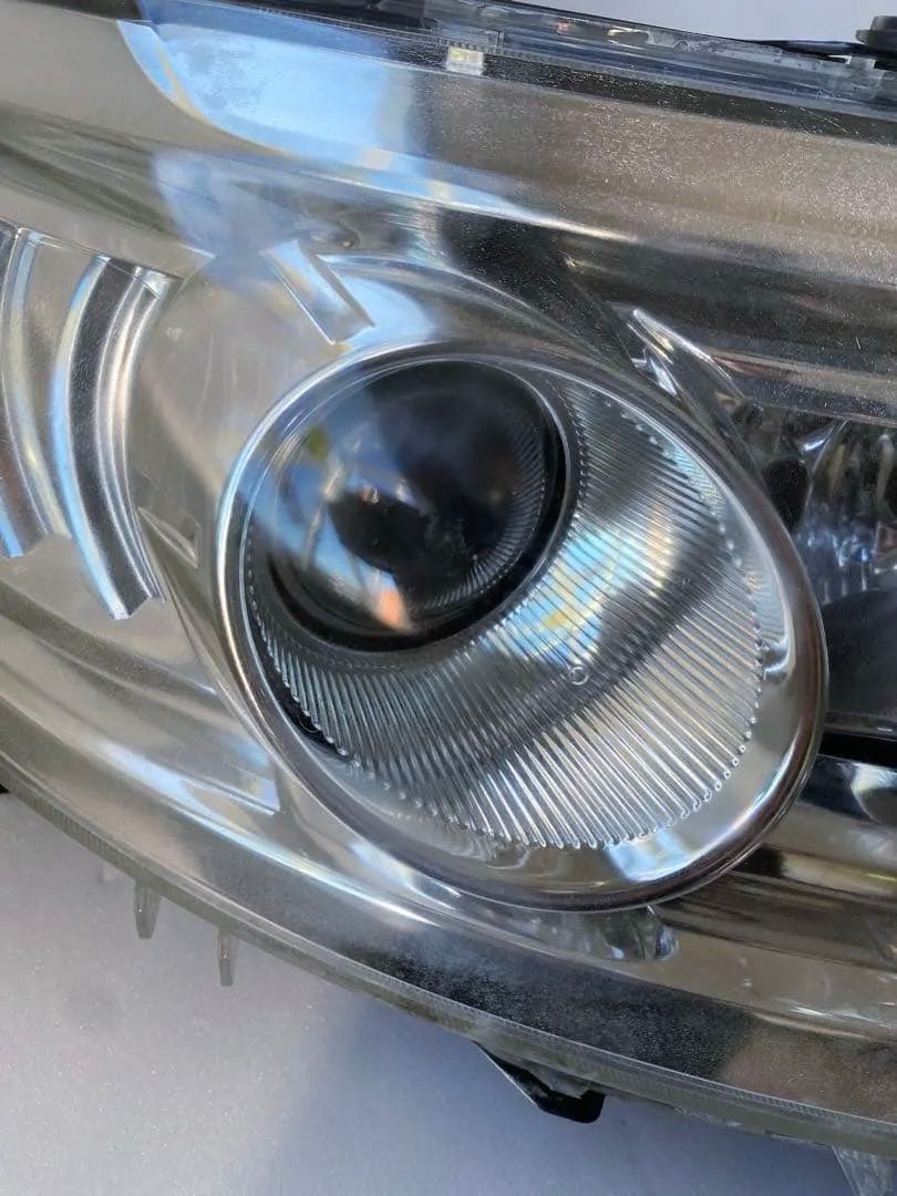 日産 セレナ C25 前期 中期 純正HID ヘッドライト 左右セット