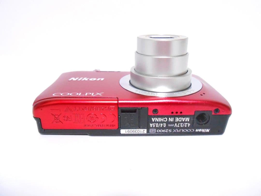 【たー】　ニコン　Nikon COOLPIX S2900 レッド