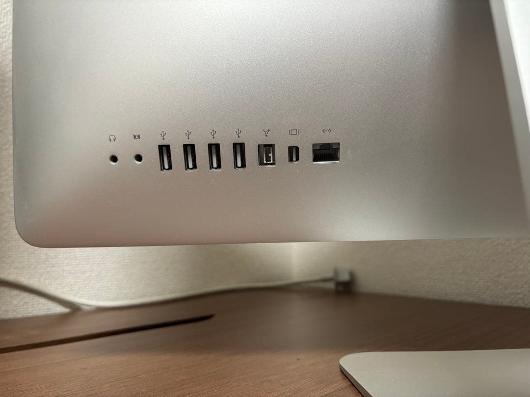 iMac 21.5 Mid2010 3.60GHz i5 12GB／2TB