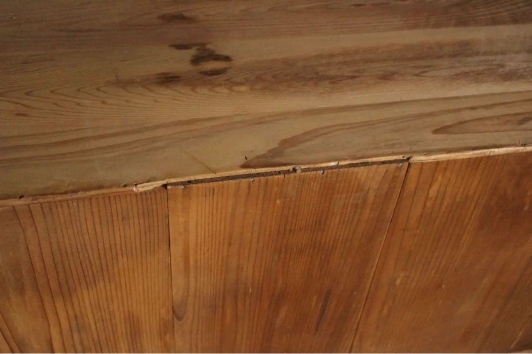 味のある木製の引き出し　2段