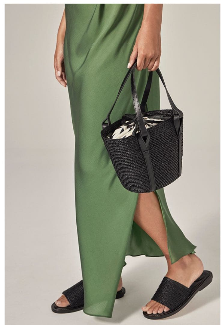 Helen Kaminski Bisou Mini Basket(黒) 2025