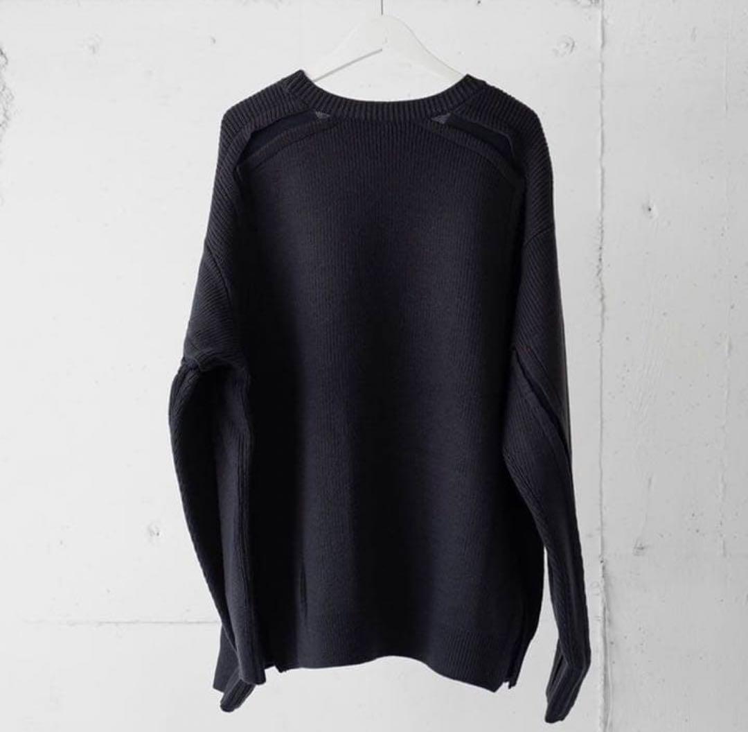 トップス Yoke broken crew neck