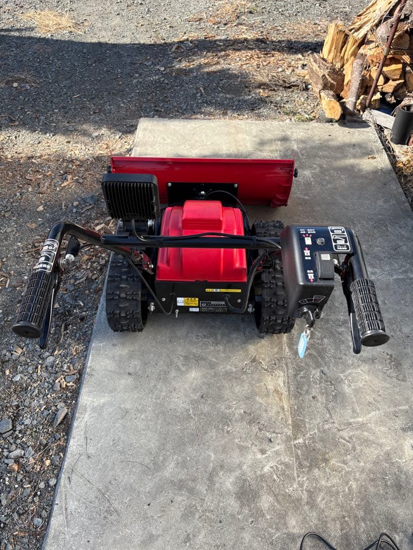 WADO除雪機　充電式 除雪機「スノーブレード」e-SB80