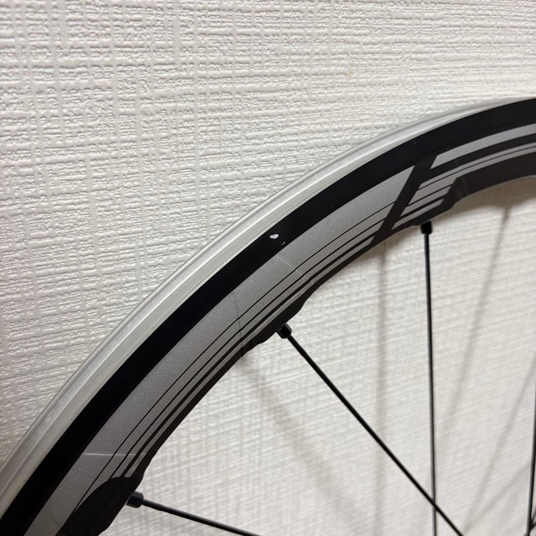 【ほぼ未使用品】シマノ WH-RX830-TL 700c フロントリア セット