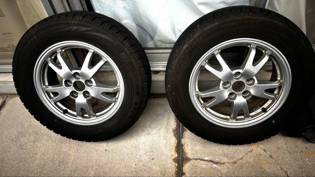 スタッドレスタイヤ 30プリウス等