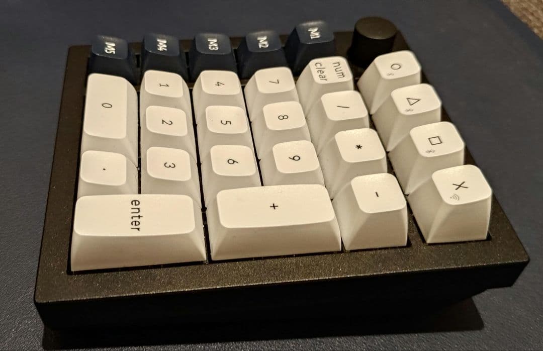 Keychronテンキー Q0 Max 茶軸 カーボンブラック