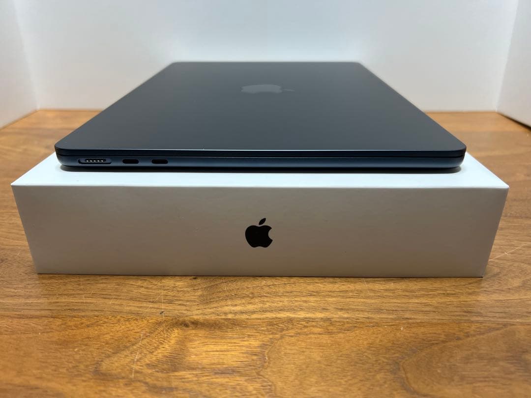 美品❗️MacBook Air 2022 M2チップ　ミッドナイト