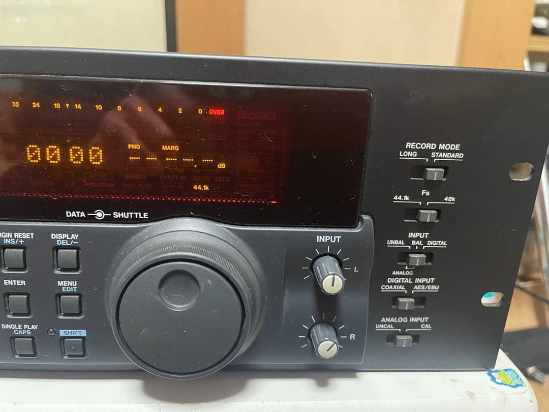 TASCAM　タスカム　高級プロ用DATデッキ DA-40