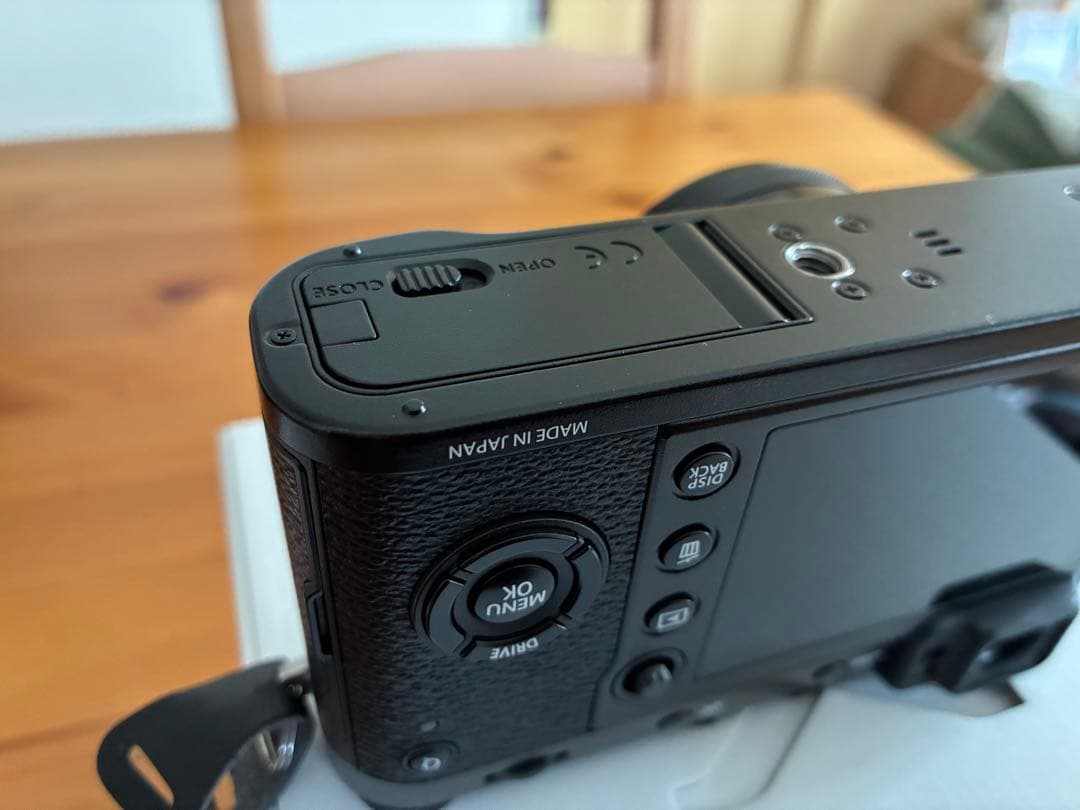 ⭐︎極上品1100ショット　富士フイルム　fujifilm X100f おまけ付き