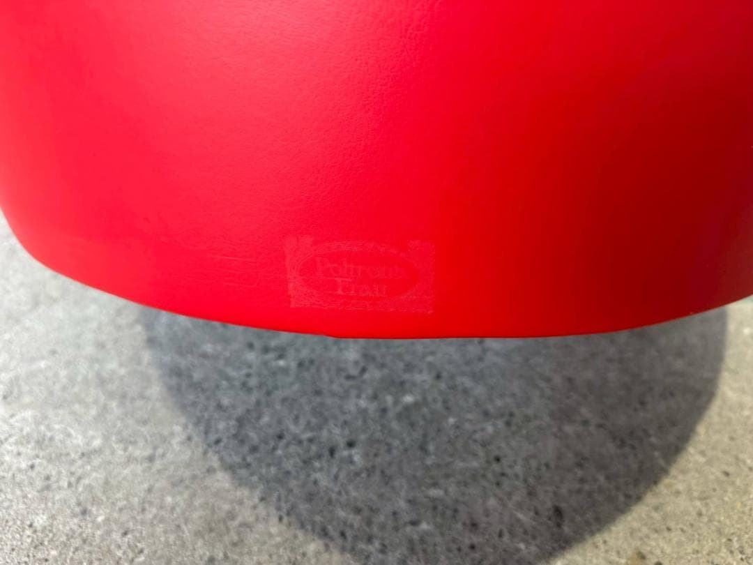 Poltrona Frau インターヴィスタ ラウンドチェア 赤