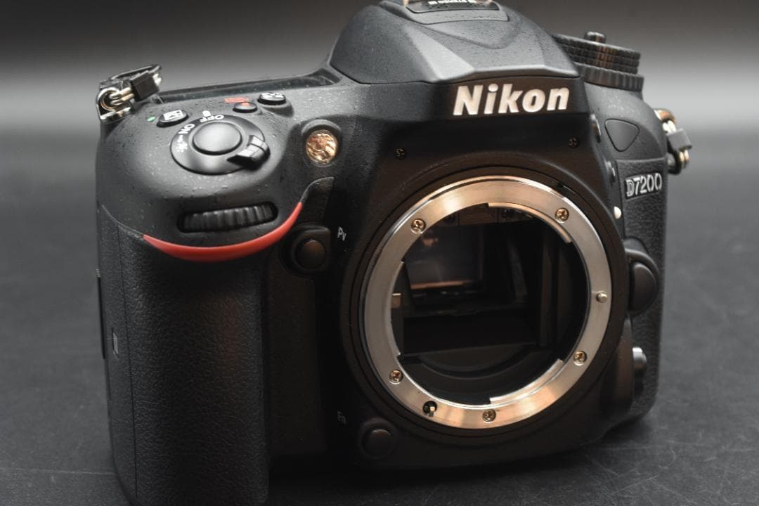 Nikon ニコン D7200 デジタル一眼レフカメラ