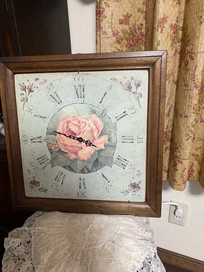 クラシカル　アンティーク風Italy製掛け時計